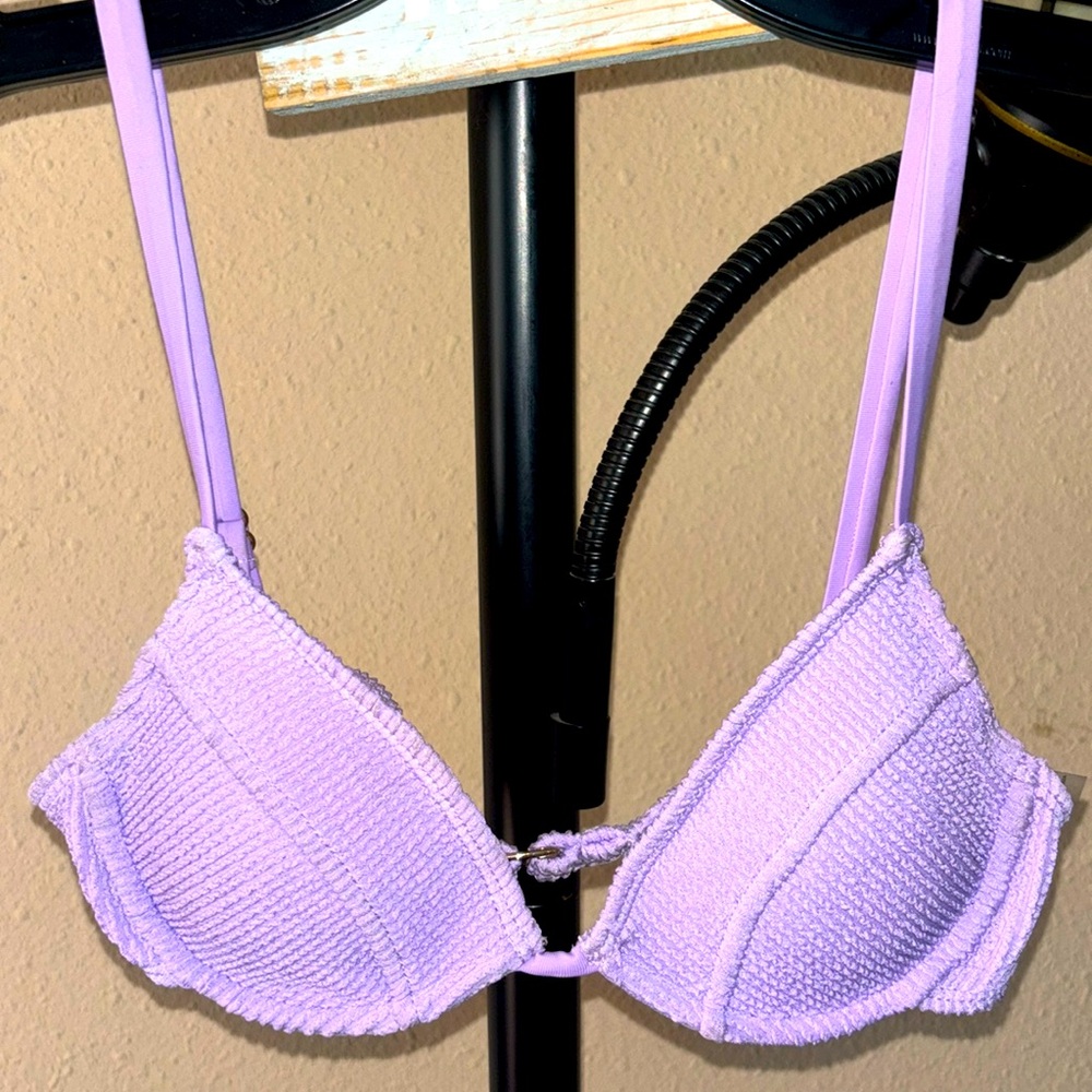 SUPER CUTE 🥰 LAVENDER GIGI C SWIM 🏊‍♀️ BRA XS NWOT